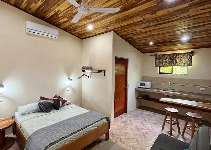 Entero El Guanacaste Con Piscina Compartida *