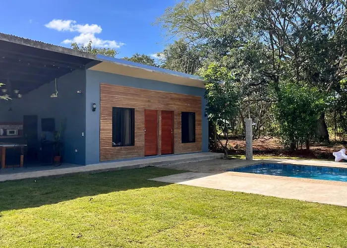 Entero El Guanacaste Con Piscina Compartida