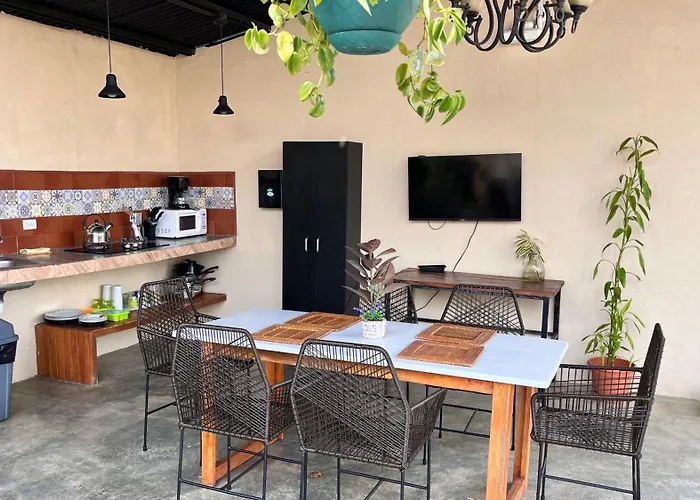 Entero El Guanacaste Con Piscina Compartida